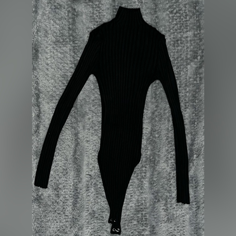 Forever 21 Ribbed Mock Neck Bodysuit - Black